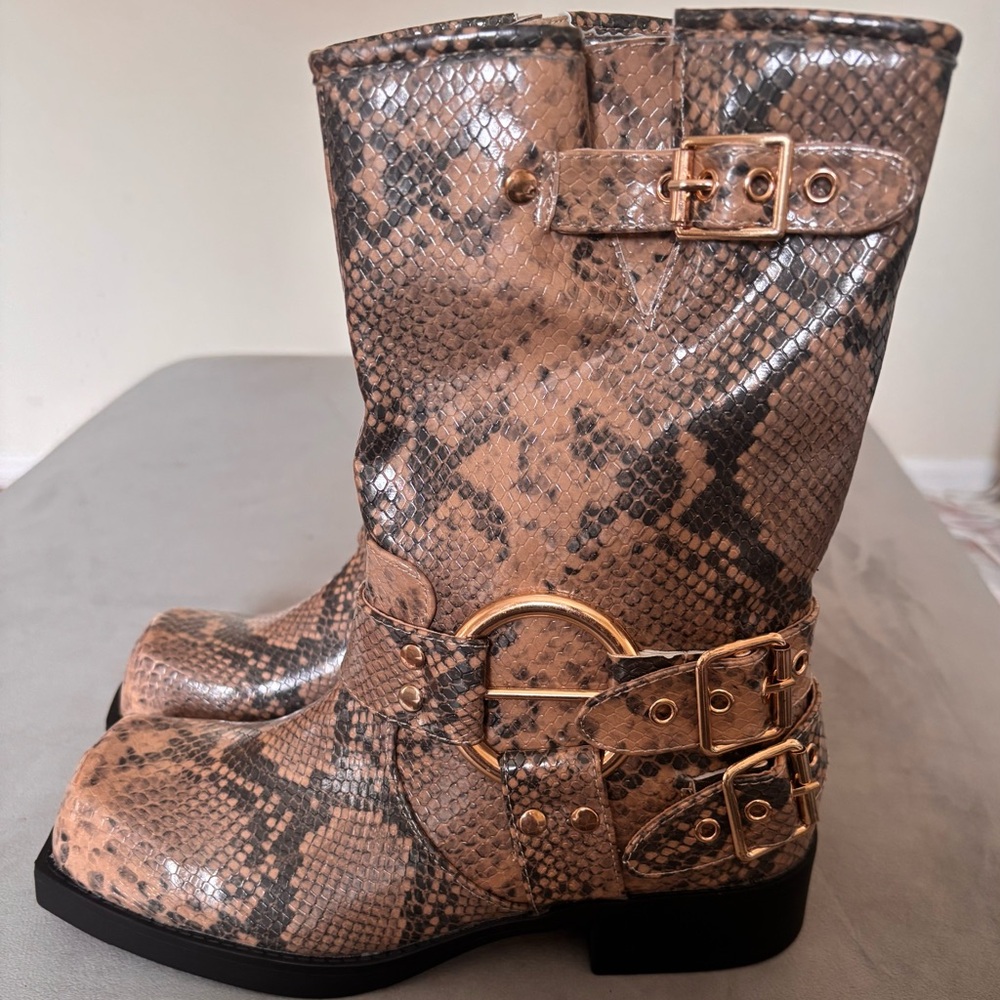 Snake Skin Boots Size 6